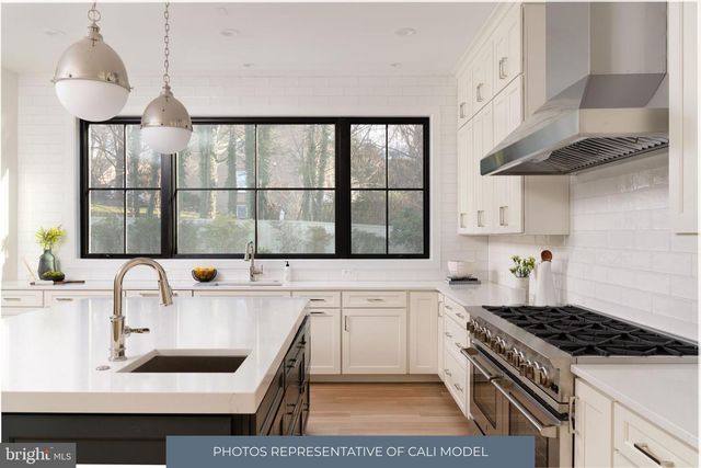 3815 N ABINGDON ST, Arlington, VA 22207