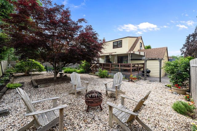 38 Hillvale Road, Albertson, NY 11507