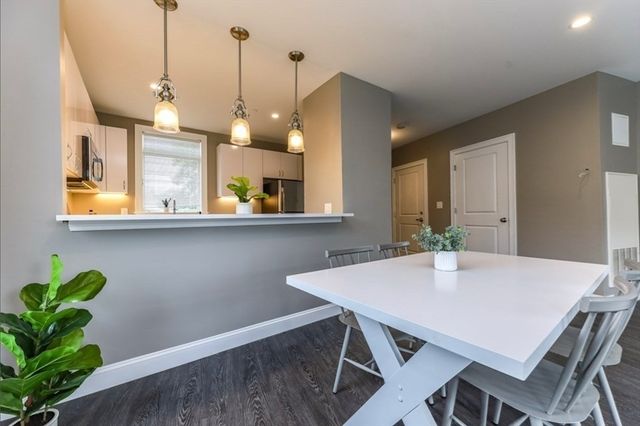 4945 Washington 304, Boston, MA 02132