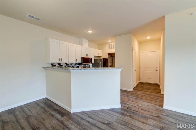 137 Nest Homes Dr, Ellisville, MO 63011