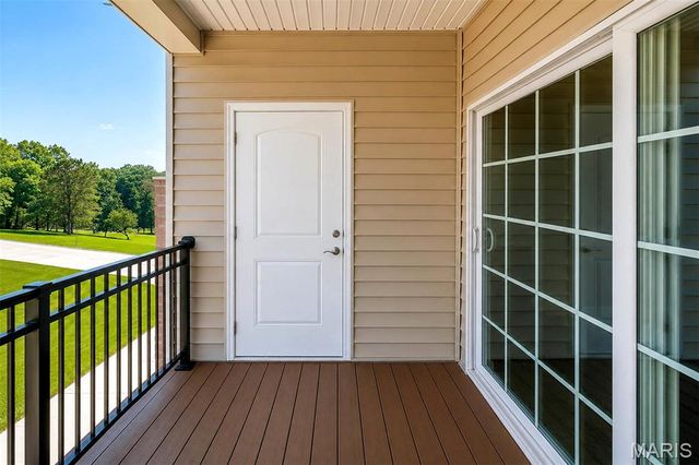 137 Nest Homes Dr, Ellisville, MO 63011