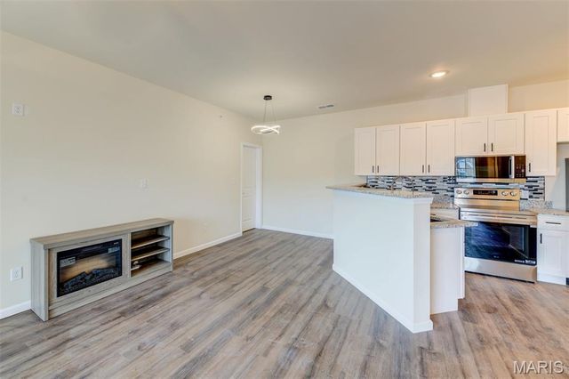 137 Nest Homes Dr, Ellisville, MO 63011