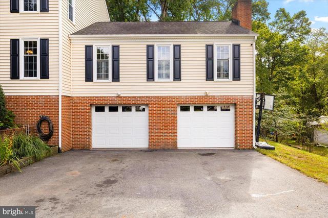 616 WINTERBERRY DR, Fredericksburg, VA 22405