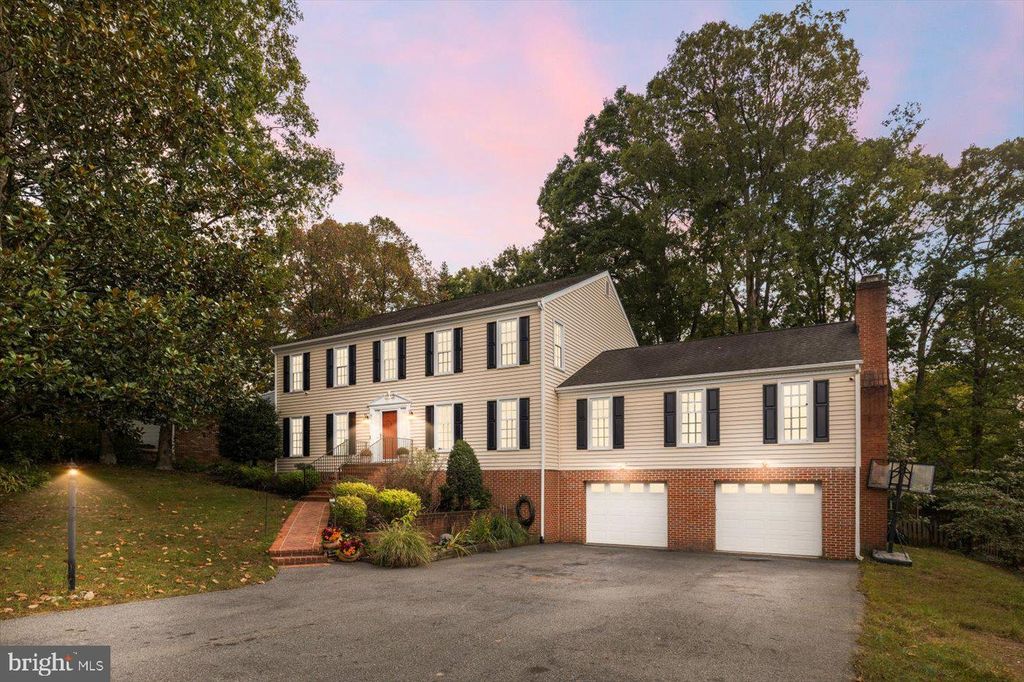 616 WINTERBERRY DR, Fredericksburg, VA 22405