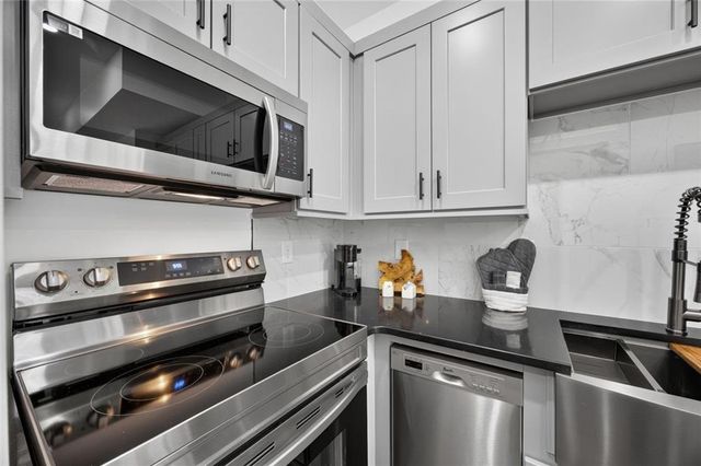 6305 Shannon Parkway 104, Union City, GA 30291
