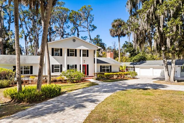 3001 LAKESHORE DRIVE, Mount Dora, FL 32757
