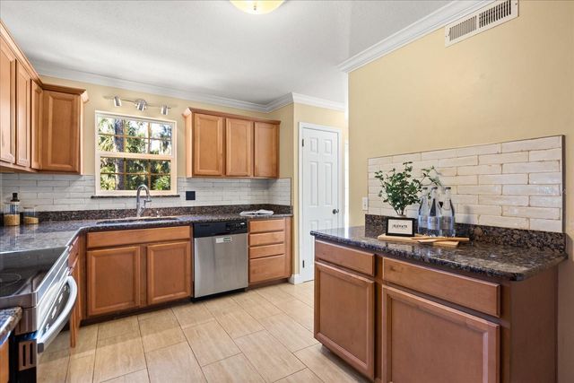 3001 LAKESHORE DRIVE, Mount Dora, FL 32757