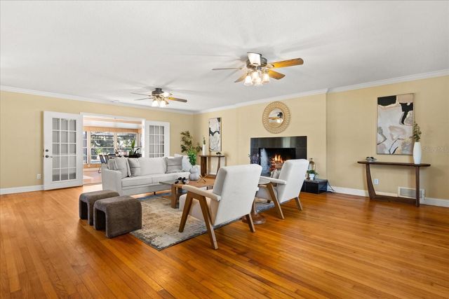 3001 LAKESHORE DRIVE, Mount Dora, FL 32757