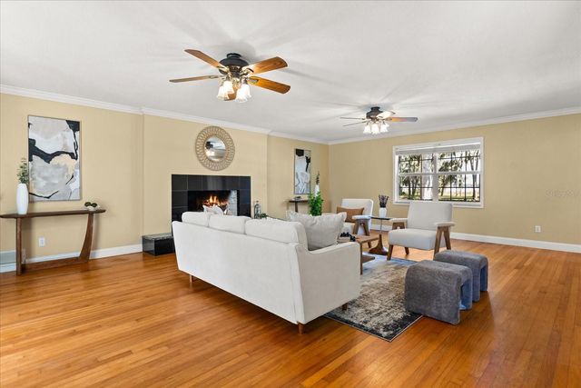 3001 LAKESHORE DRIVE, Mount Dora, FL 32757