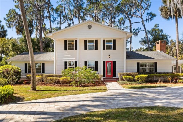3001 LAKESHORE DRIVE, Mount Dora, FL 32757