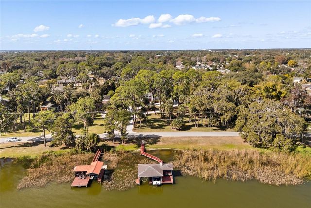 3001 LAKESHORE DRIVE, Mount Dora, FL 32757