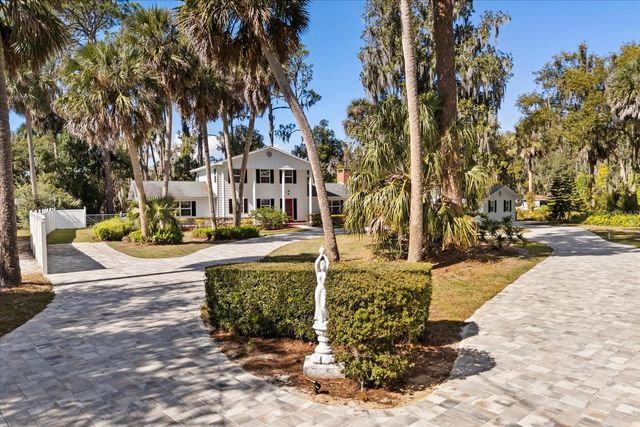 3001 LAKESHORE DRIVE, Mount Dora, FL 32757