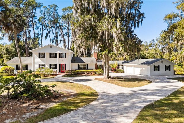 3001 LAKESHORE DRIVE, Mount Dora, FL 32757