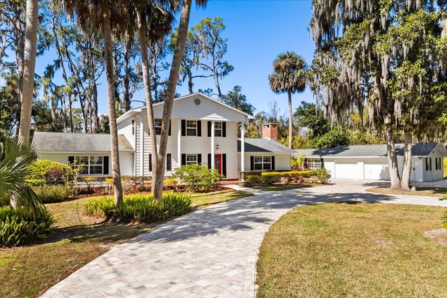 3001 LAKESHORE DRIVE, Mount Dora, FL 32757