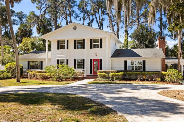 3001 LAKESHORE DRIVE, Mount Dora, FL 32757