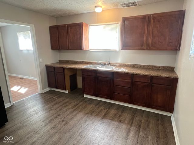 606 S Spencer Avenue, Indianapolis, IN 46219