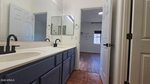 17716 W MANDALAY Lane, Surprise, AZ 85388