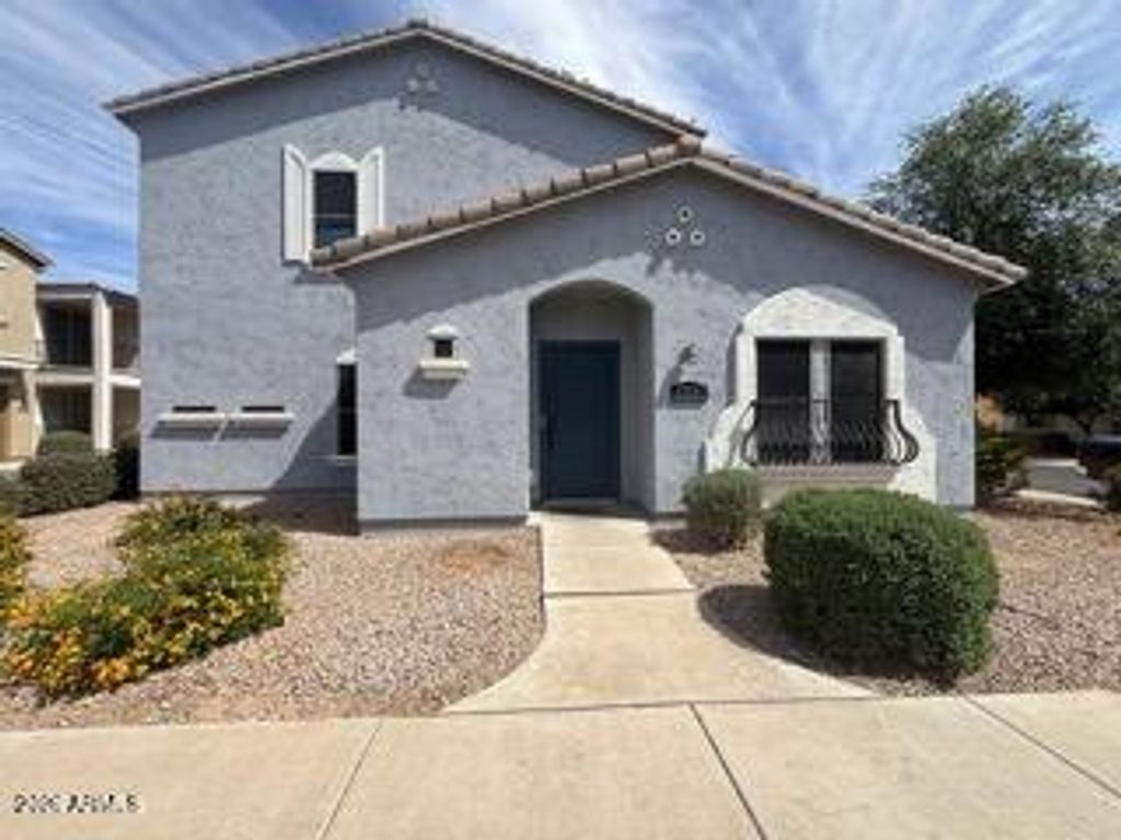 17716 W MANDALAY Lane, Surprise, AZ 85388