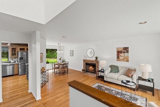 27015 NE Dorothy, Duvall, WA 98019