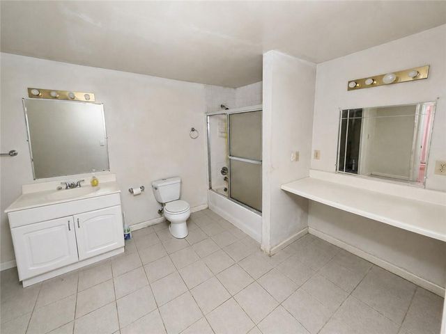 1254 Brett Court, Riverdale, GA 30296