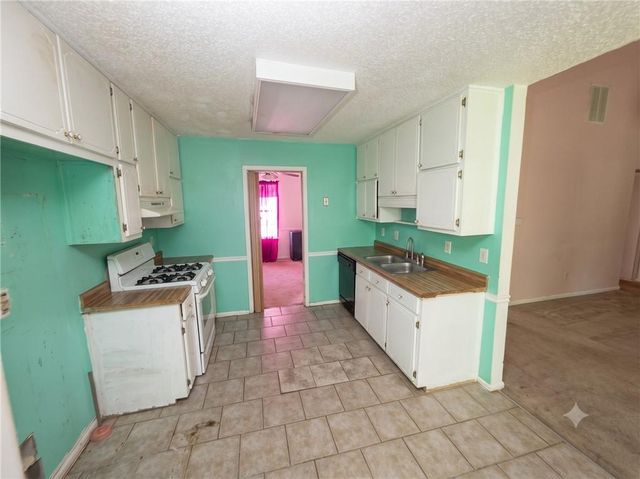 1254 Brett Court, Riverdale, GA 30296
