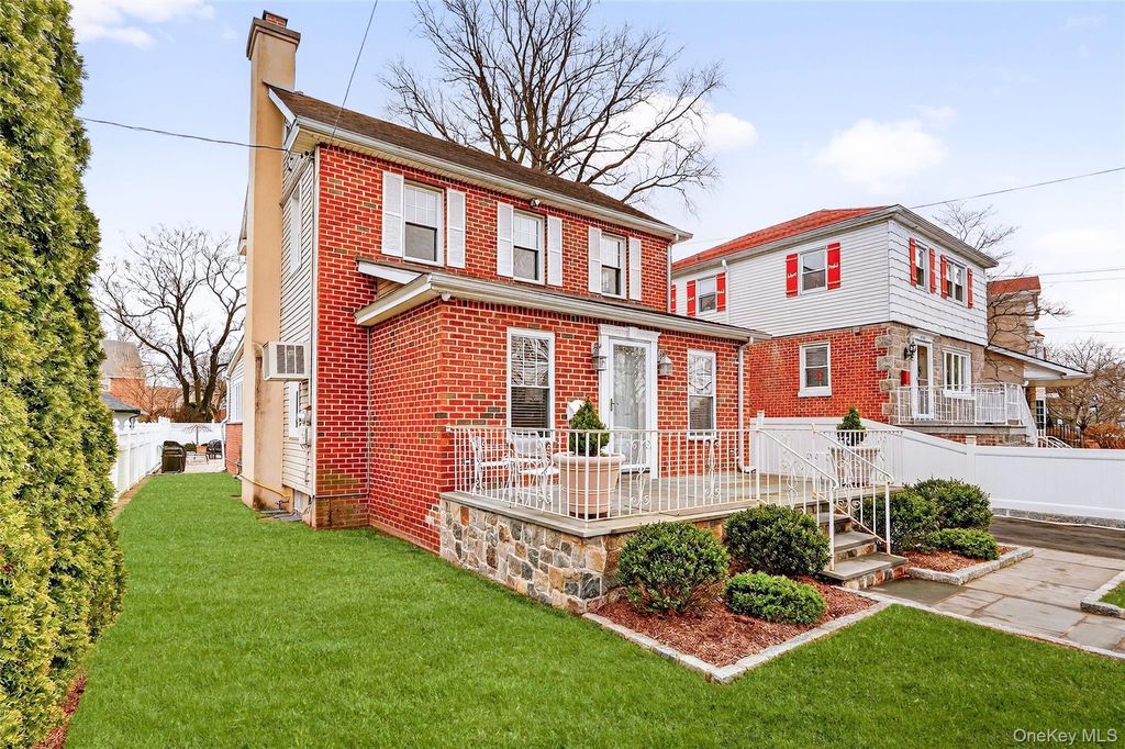 3334 Country Club Road, Bronx, NY 10465 — exterior