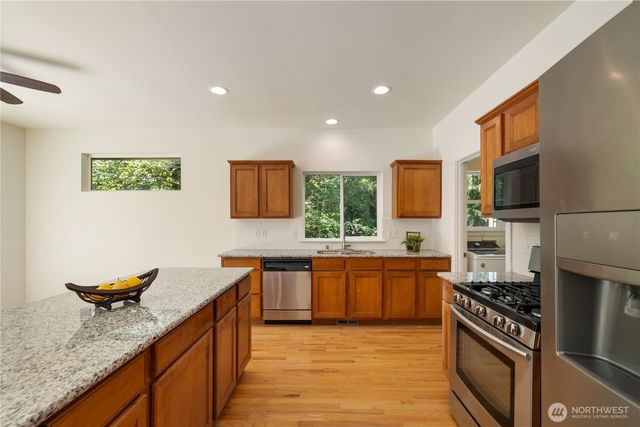 8706 Long Lake Road SE, Port Orchard, WA 98367