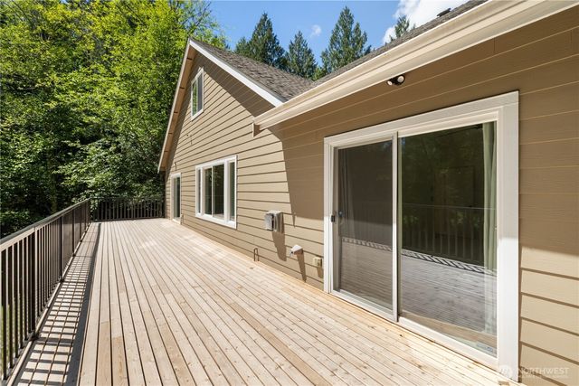 8706 Long Lake Road SE, Port Orchard, WA 98367