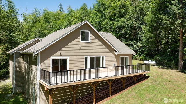 8706 Long Lake Road SE, Port Orchard, WA 98367