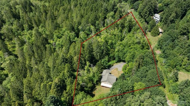 8706 Long Lake Road SE, Port Orchard, WA 98367