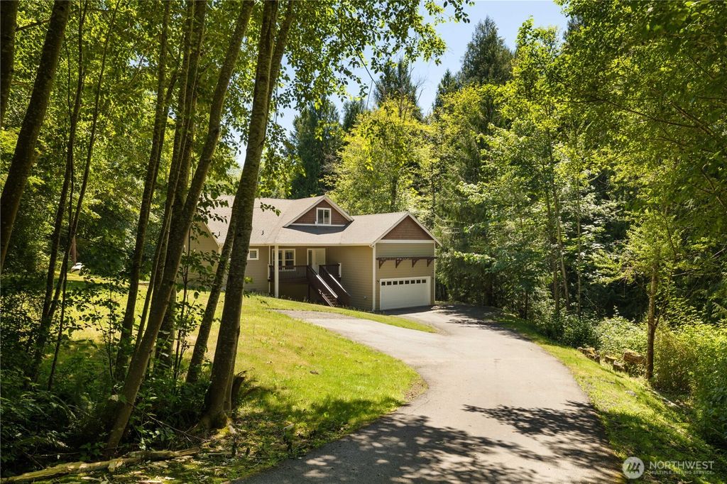8706 Long Lake Road SE, Port Orchard, WA 98367