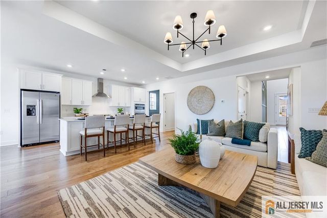 2 Galerie Court, Monroe, NJ 08831