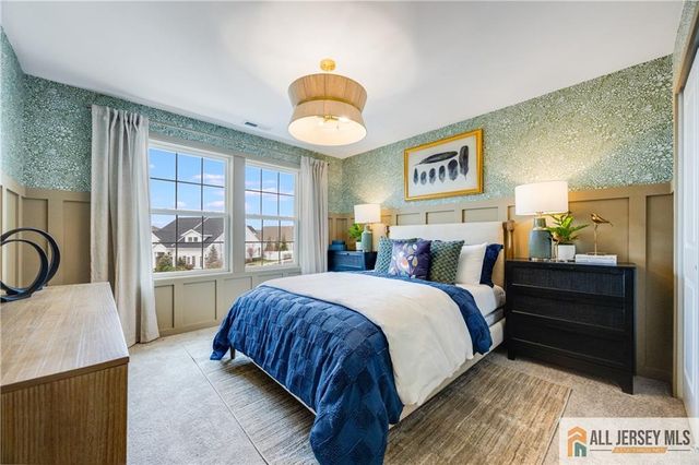 2 Galerie Court, Monroe, NJ 08831