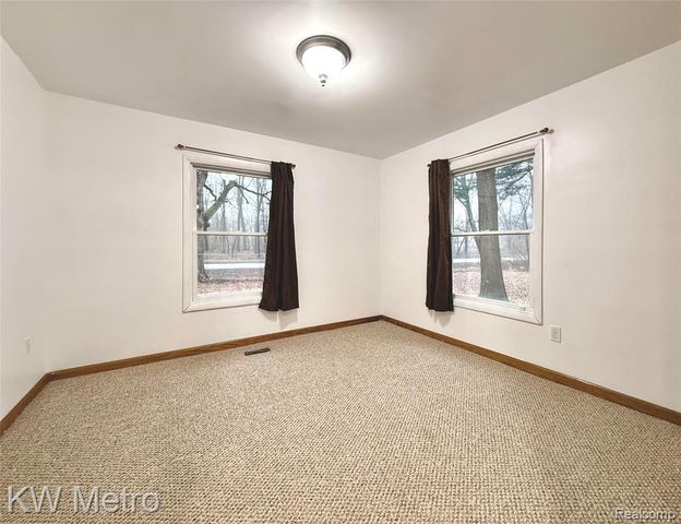 1730 Indian Road, Lapeer, MI 48446