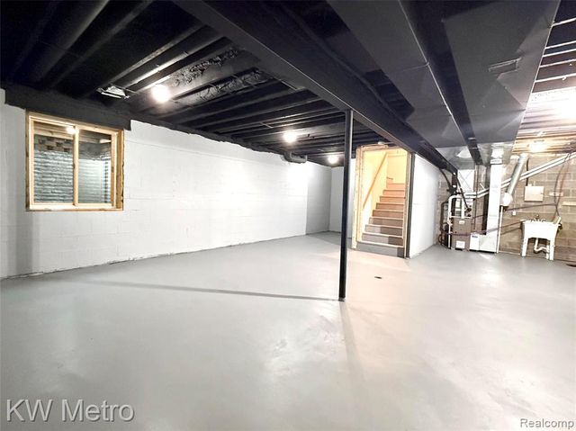 1730 Indian Road, Lapeer, MI 48446