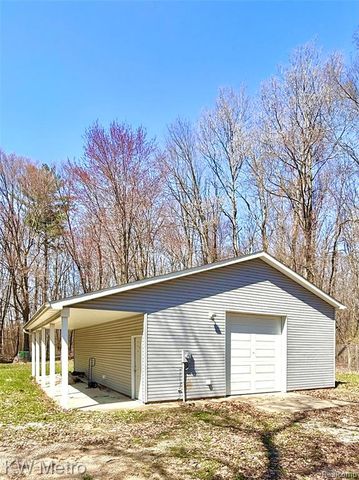 1730 Indian Road, Lapeer, MI 48446