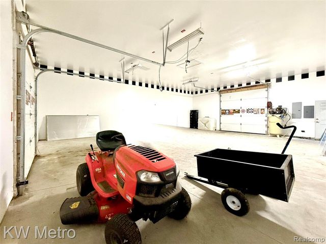 1730 Indian Road, Lapeer, MI 48446