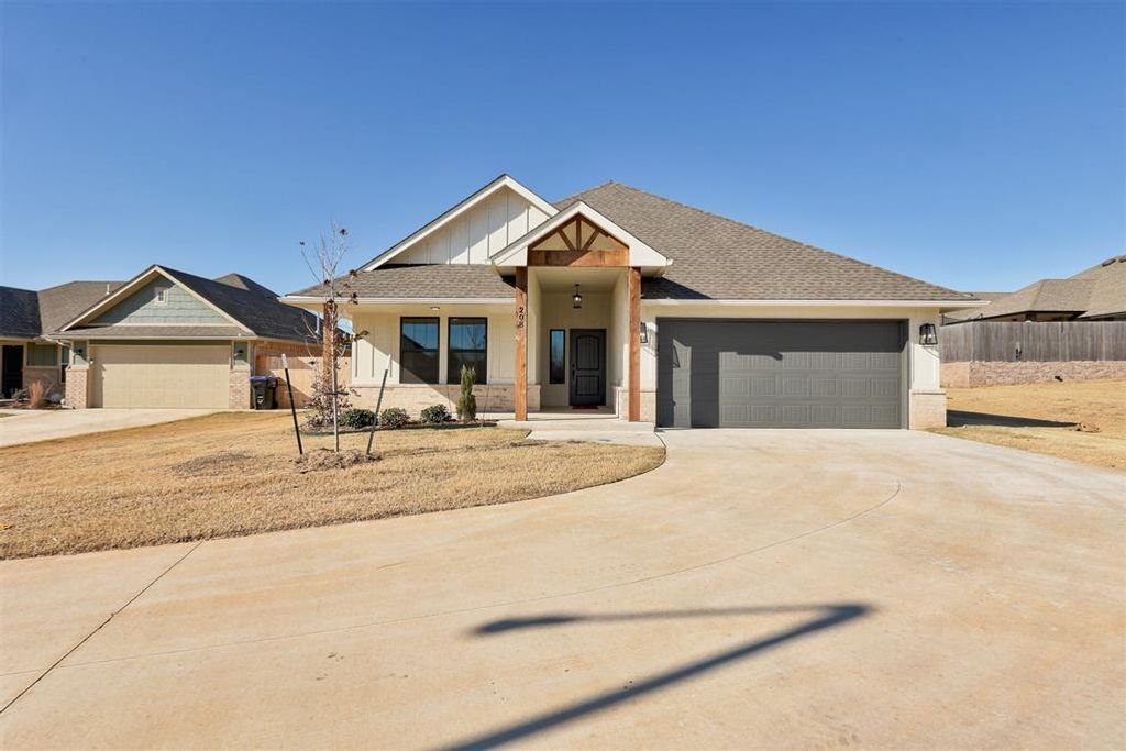 208 Camellia Circle, Noble, OK 73068
