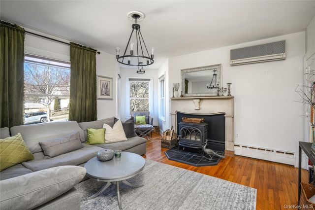 44 Merrit Avenue, Millbrook, NY 12545