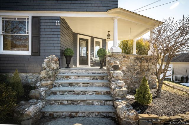 44 Merrit Avenue, Millbrook, NY 12545