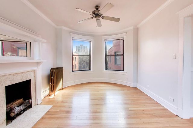 832 W Lakeside Place 3N, Chicago, IL 60640