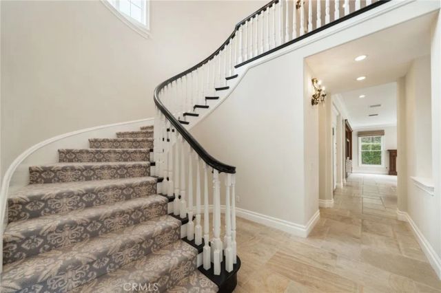 5 Thunderbird, Newport Beach, CA 92660