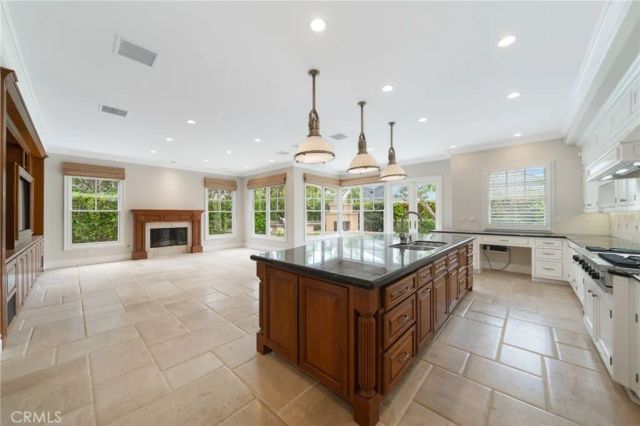 5 Thunderbird, Newport Beach, CA 92660