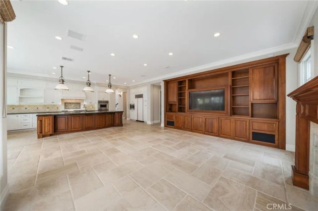 5 Thunderbird, Newport Beach, CA 92660