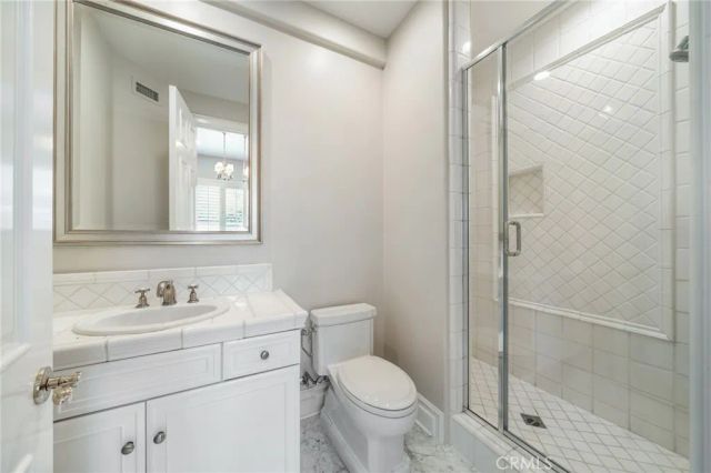 5 Thunderbird, Newport Beach, CA 92660