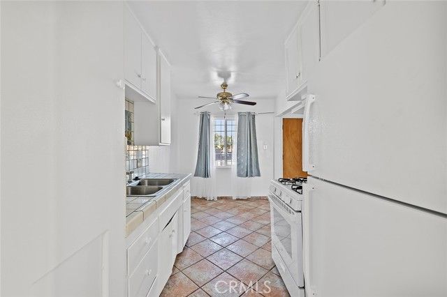 330 W Laurel Street C, Compton, CA 90220