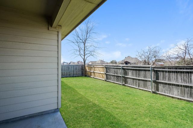 10909 Braemoor Drive, Fort Worth, TX 76052