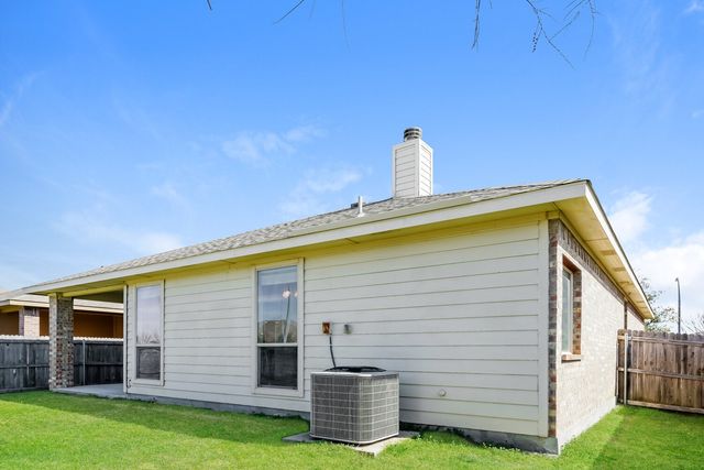 10909 Braemoor Drive, Fort Worth, TX 76052