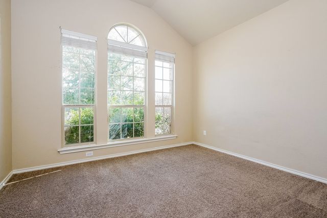 10909 Braemoor Drive, Fort Worth, TX 76052