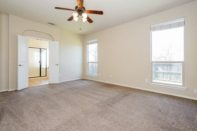 10909 Braemoor Drive, Fort Worth, TX 76052